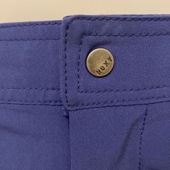 Roxy Shorts Size XL - Picture 4 of 11